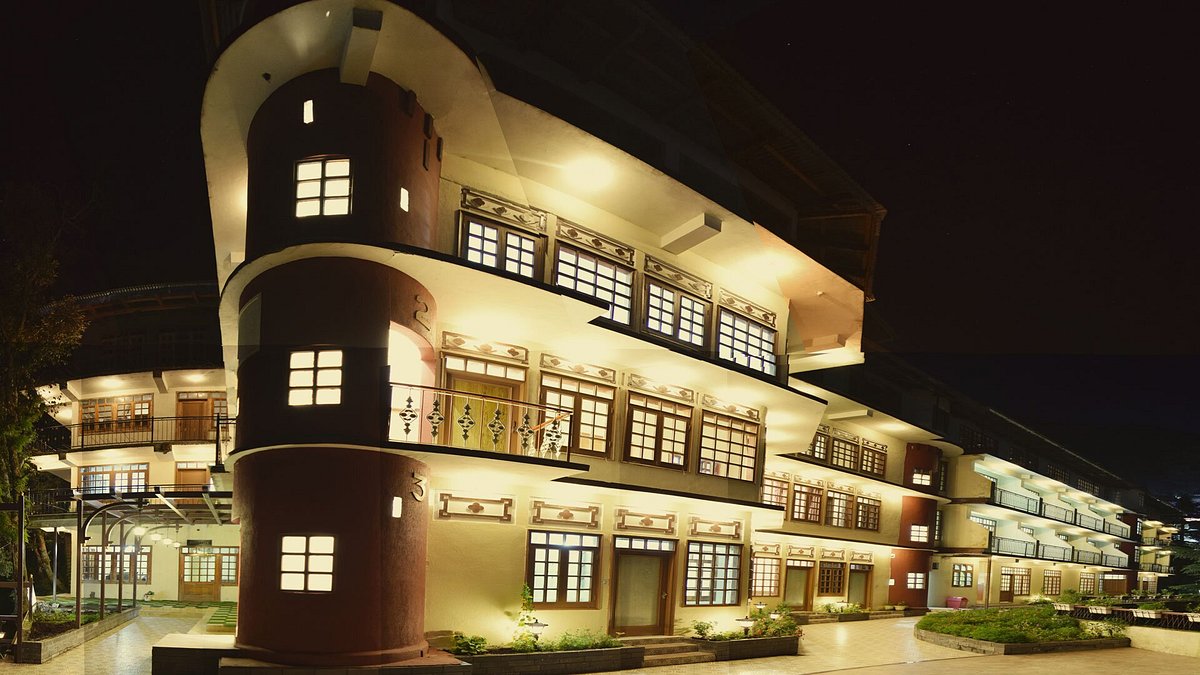 Hotel ARK Holiday Inn